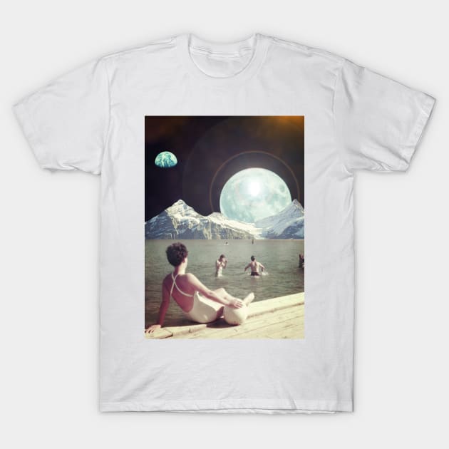 On the other side everything is opposite... T-Shirt by montagealabira